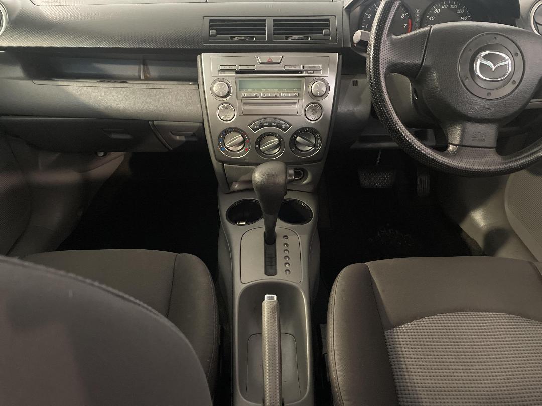 Photo '18' of Mazda Demio Photo '18' of Mazda Demio