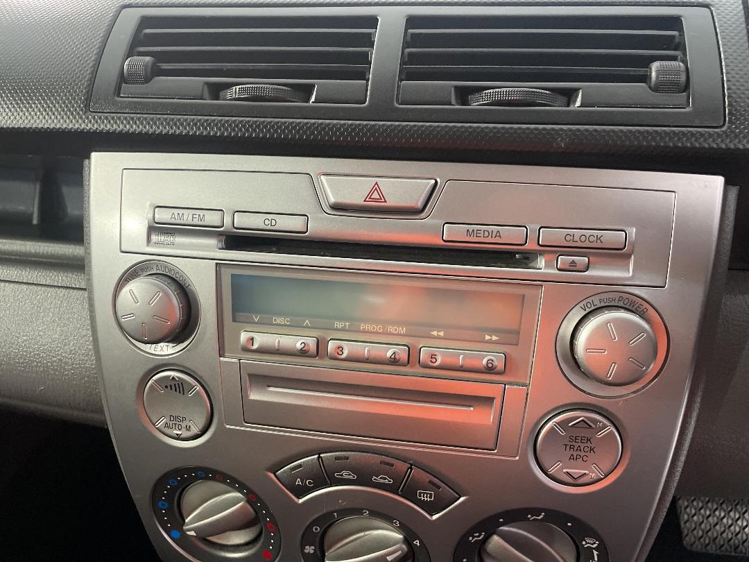 Photo '25' of Mazda Demio Photo '25' of Mazda Demio