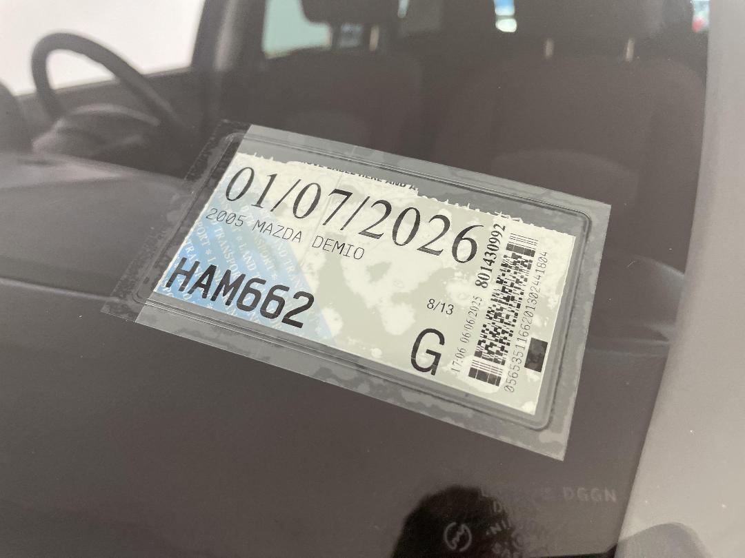 Photo '30' of Mazda Demio Photo '30' of Mazda Demio