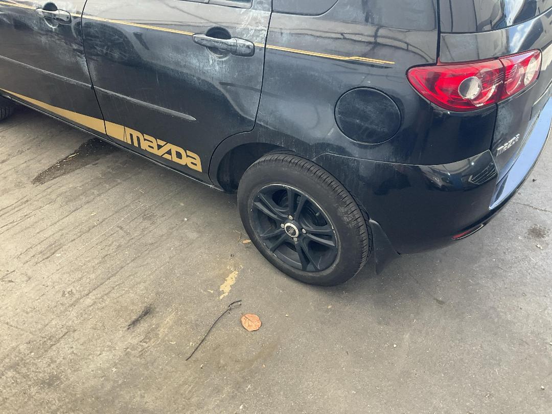 Photo '9' of Mazda Demio