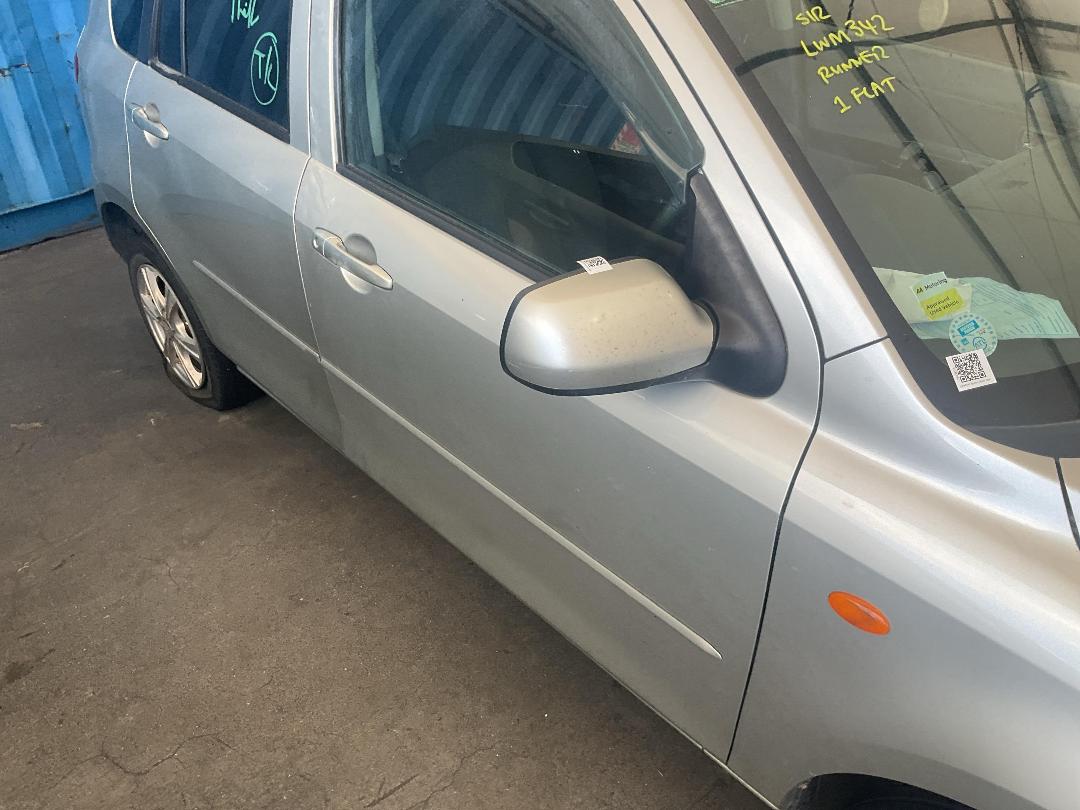 Photo '3' of Mazda Demio