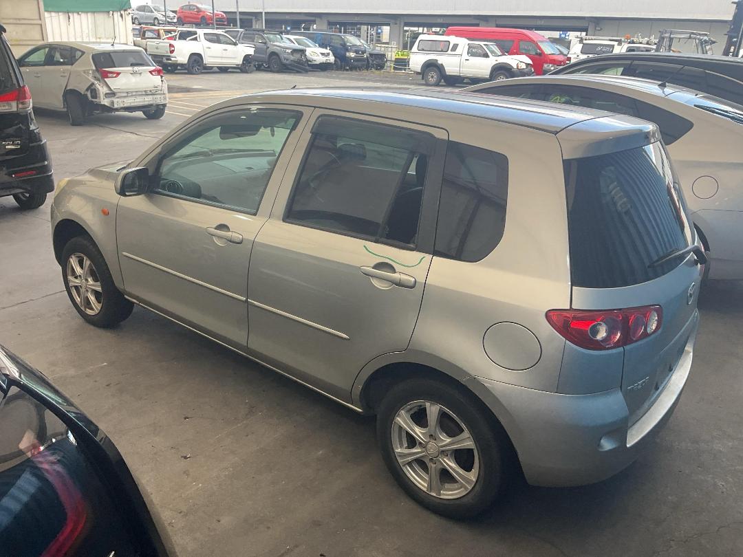 Photo '8' of Mazda Demio