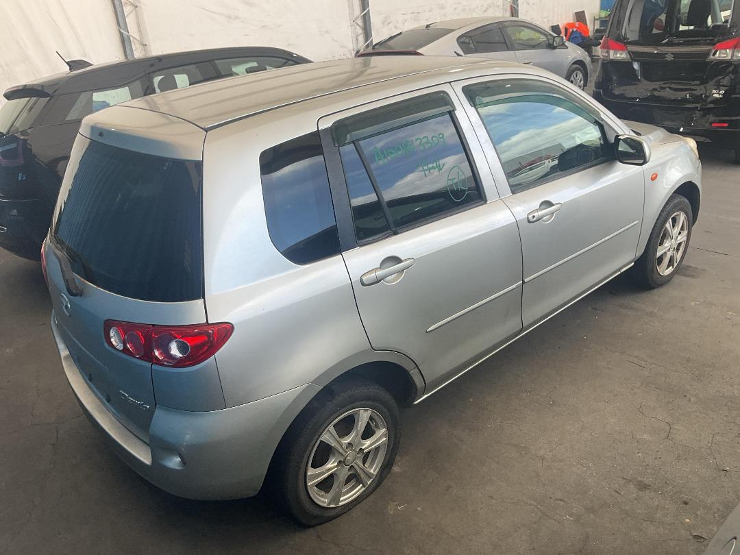 Photo '12' of Mazda Demio