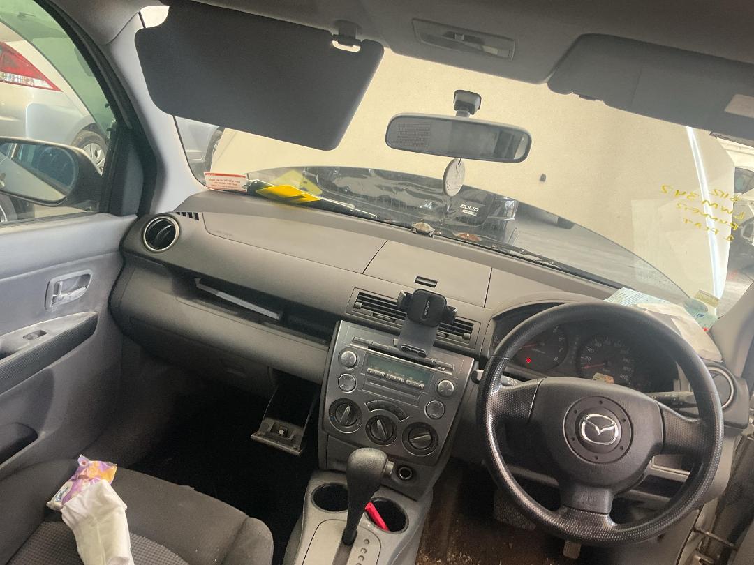 Photo '22' of Mazda Demio