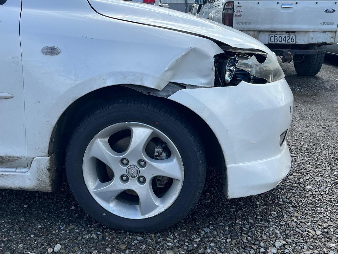 Photo '6' of Mazda Demio