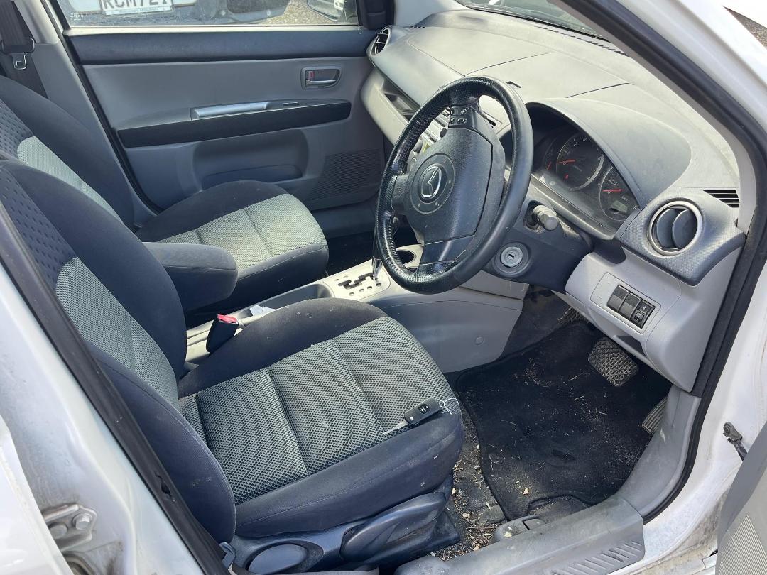 Photo '11' of Mazda Demio