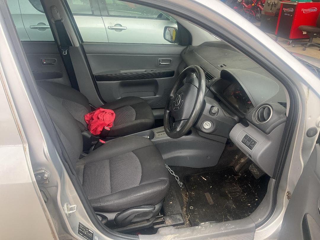 Photo '9' of Mazda Demio