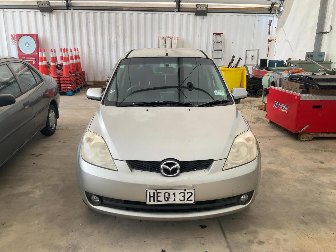 Photo '2' of Mazda Demio