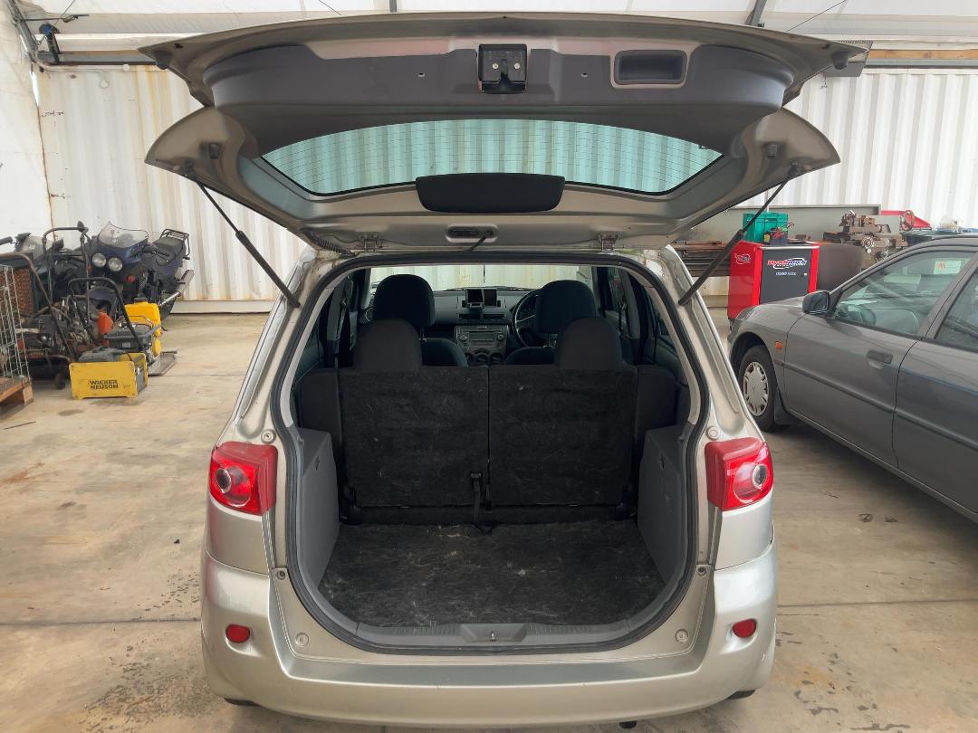 Photo '9' of Mazda Demio