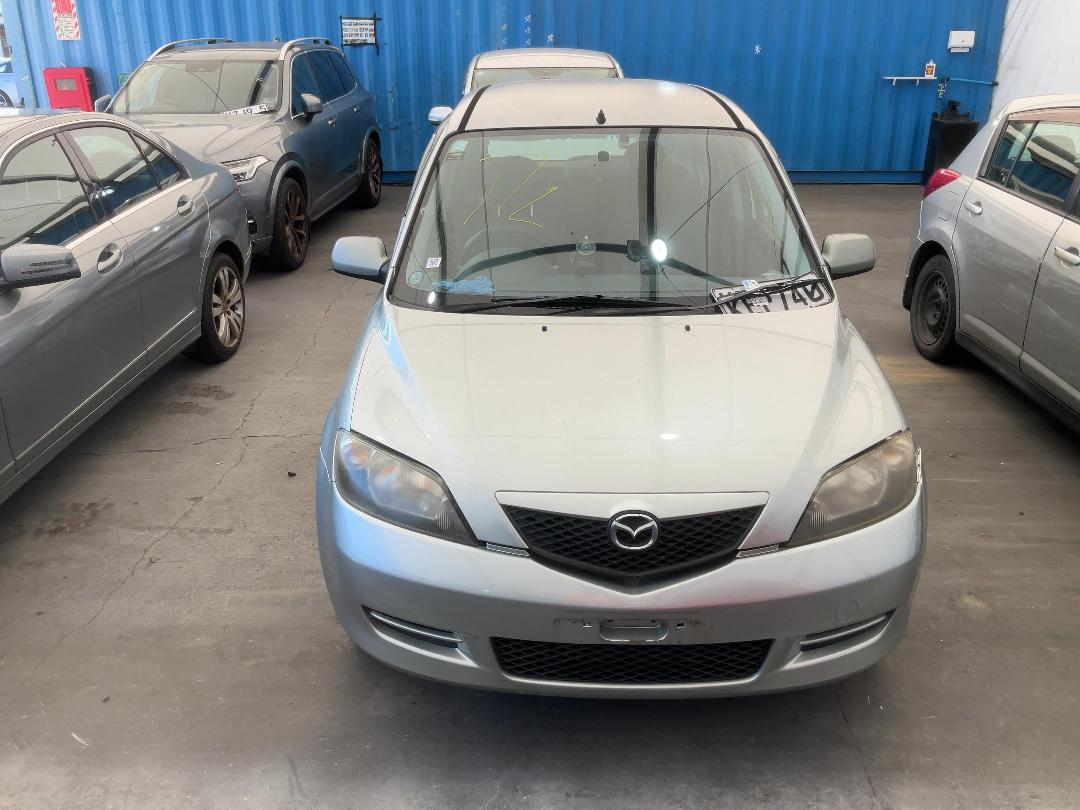 Photo '4' of Mazda Demio