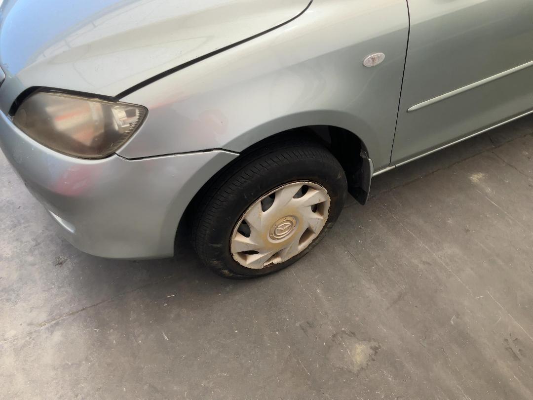 Photo '6' of Mazda Demio