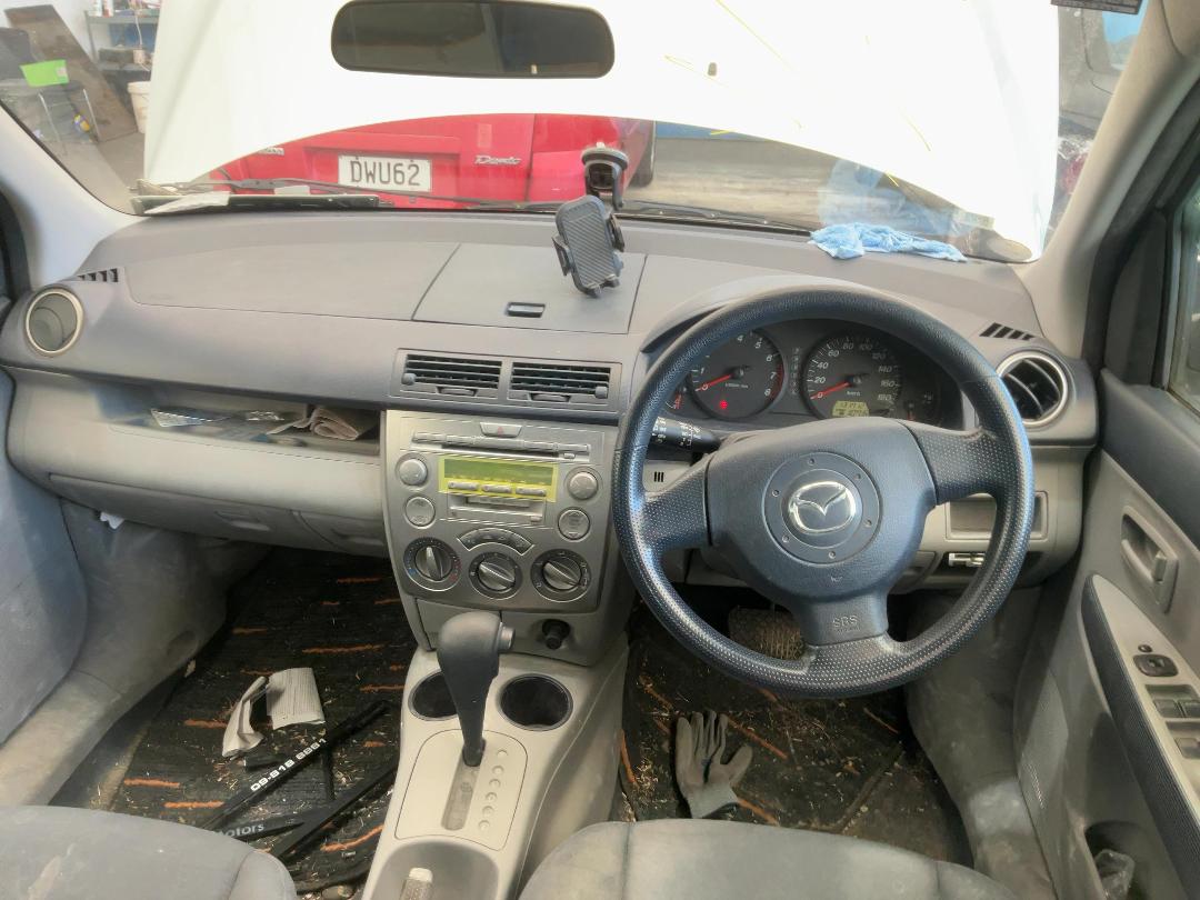 Photo '20' of Mazda Demio