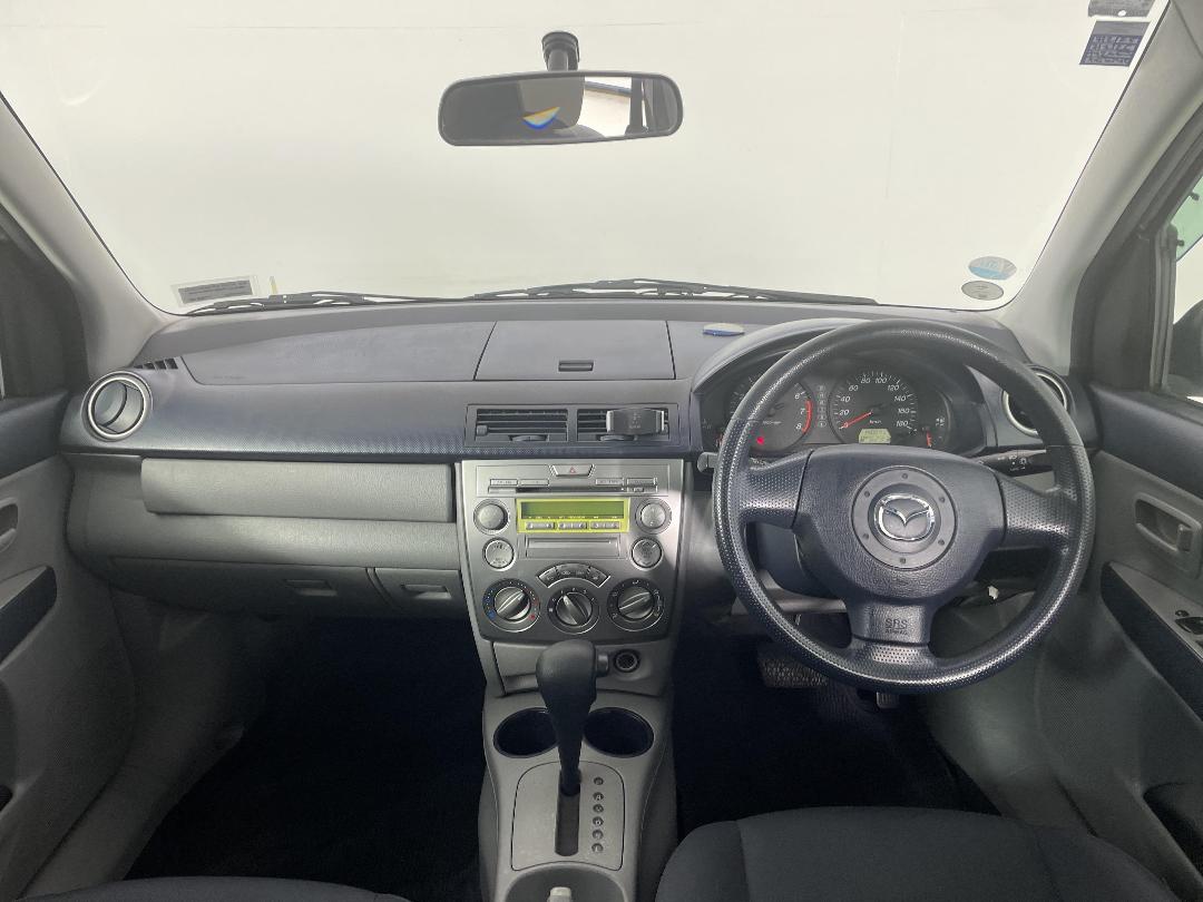 Photo '17' of Mazda Demio