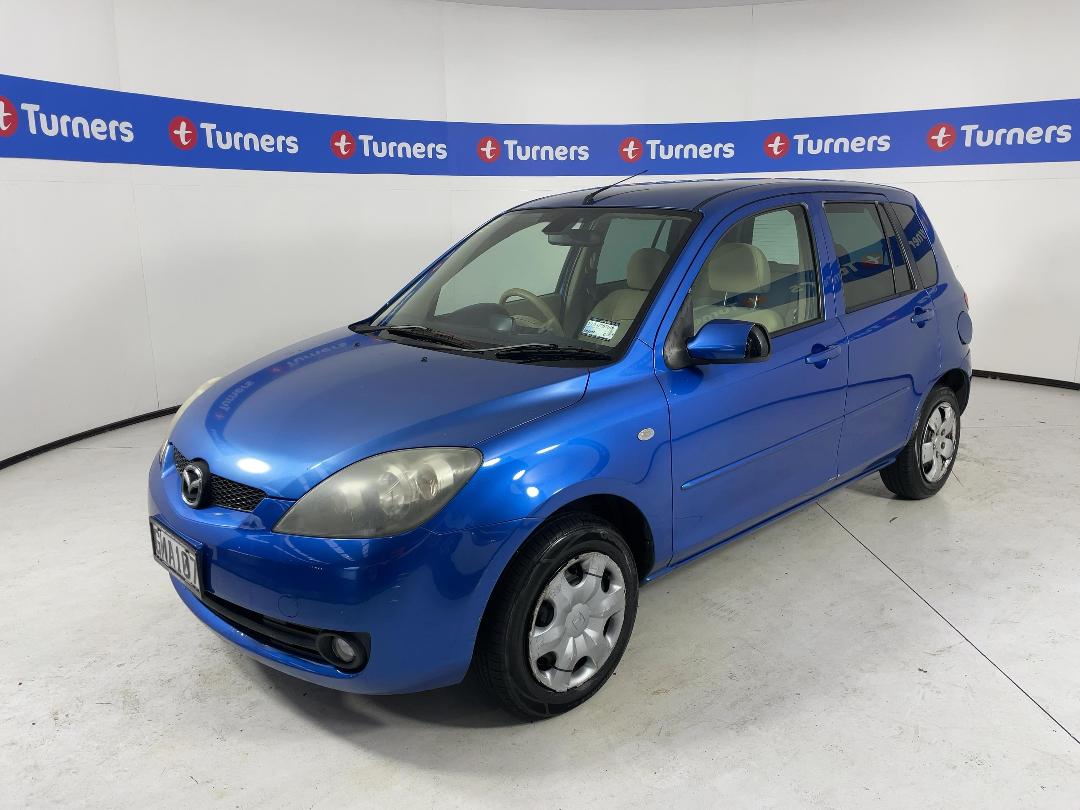 Photo '4' of Mazda Demio Photo '4' of Mazda Demio