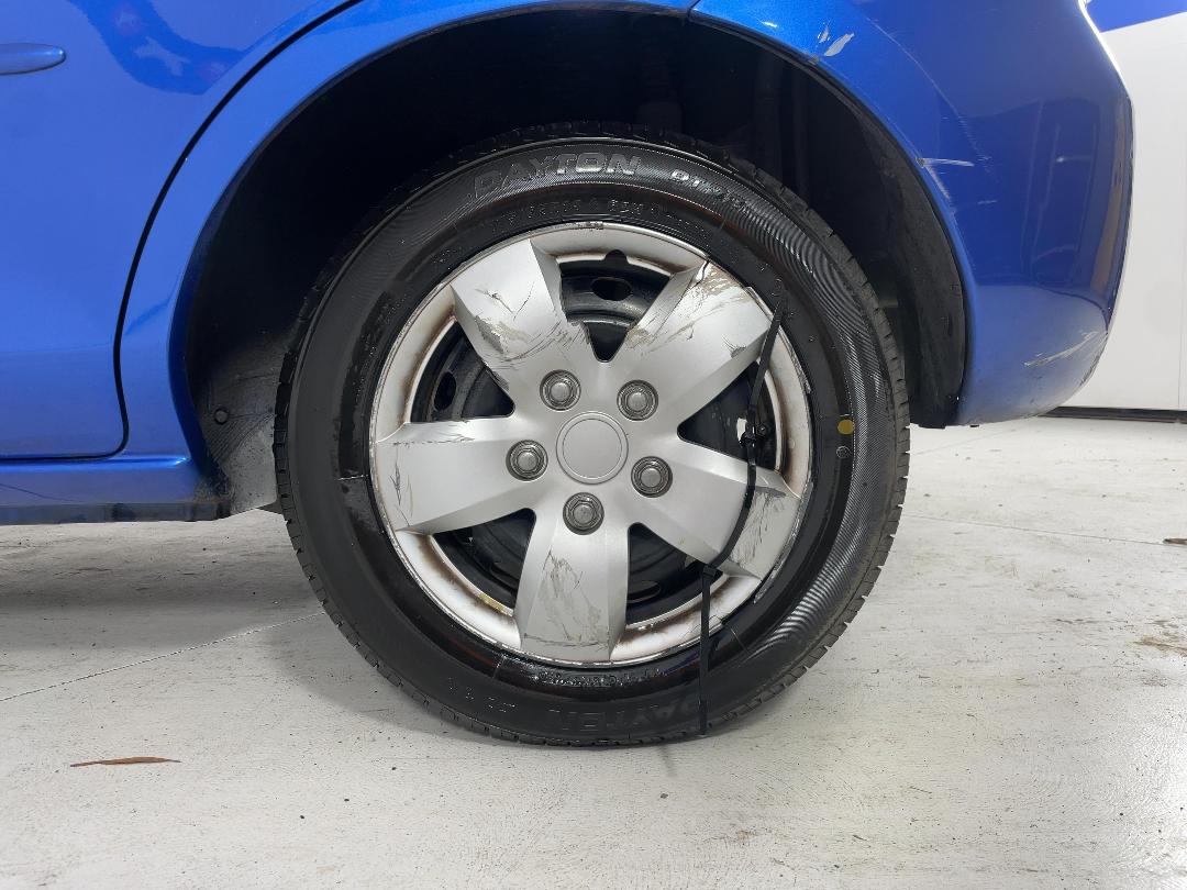 Photo '11' of Mazda Demio Photo '11' of Mazda Demio