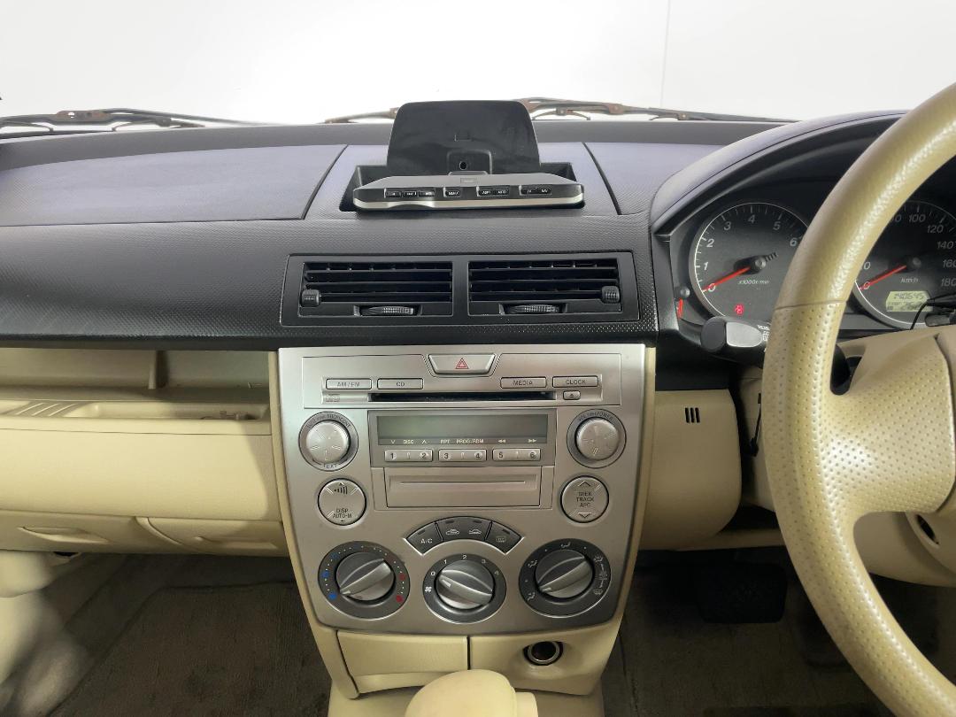 Photo '18' of Mazda Demio Photo '18' of Mazda Demio