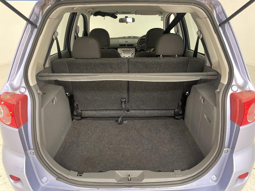 Photo '14' of Mazda Mazda2