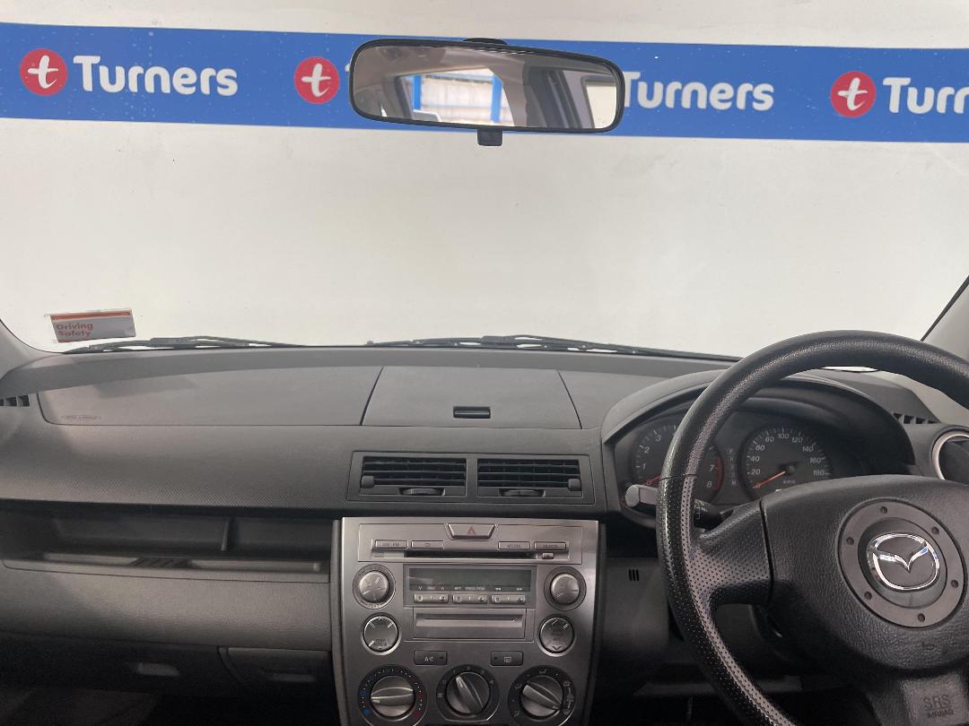 Photo '17' of Mazda Mazda2