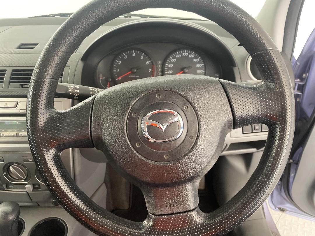 Photo '25' of Mazda Mazda2