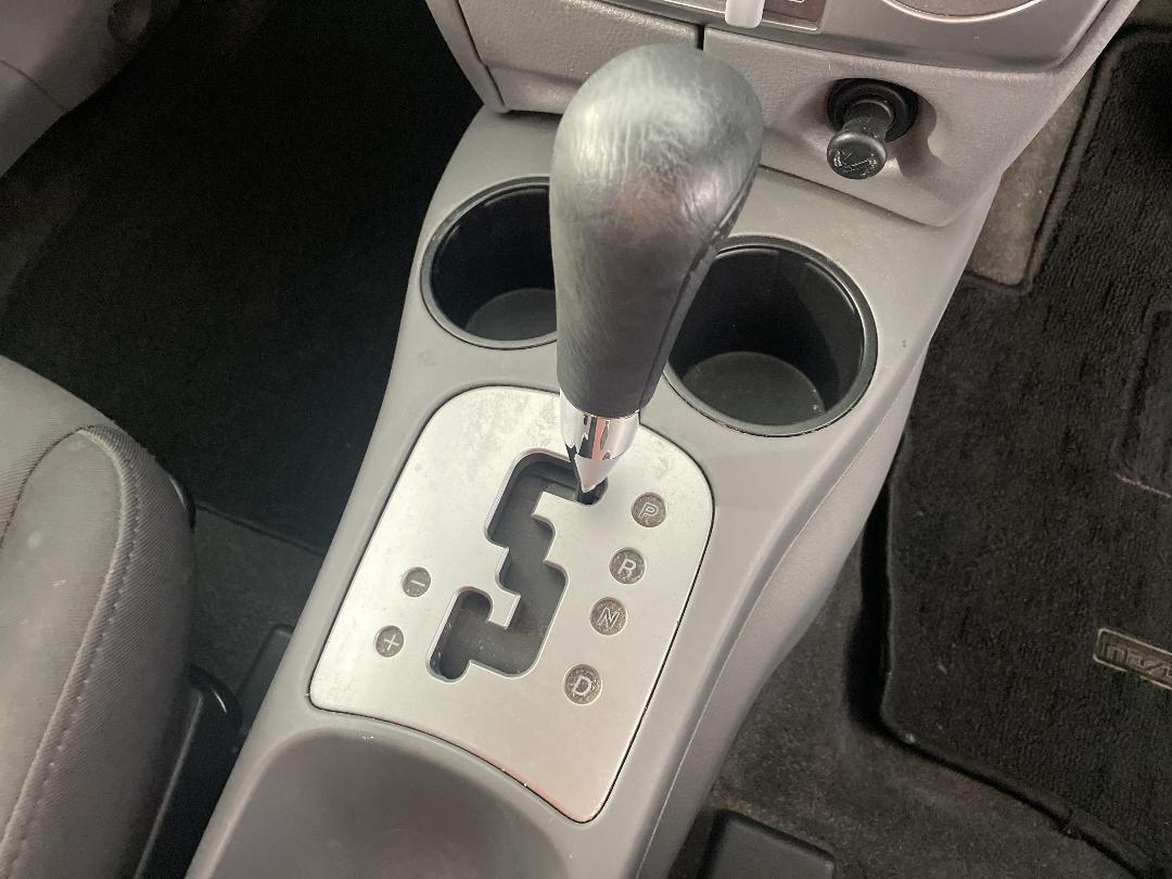 Photo '28' of Mazda Mazda2