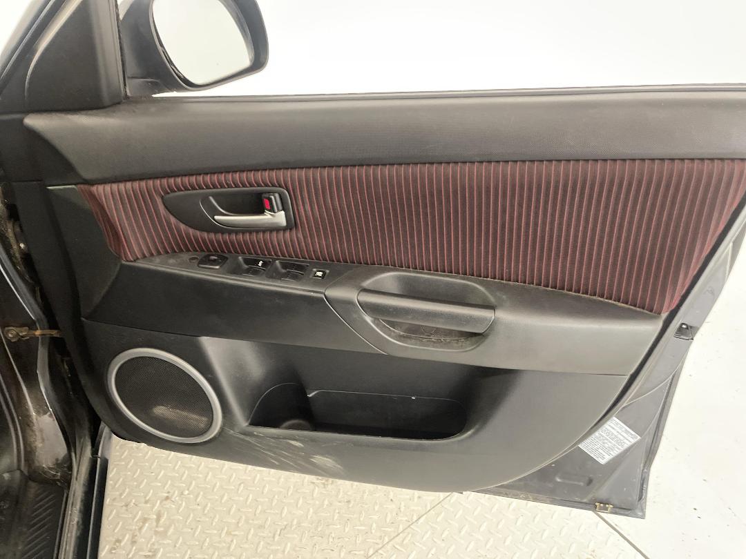 Photo '15' of Mazda Mazda3