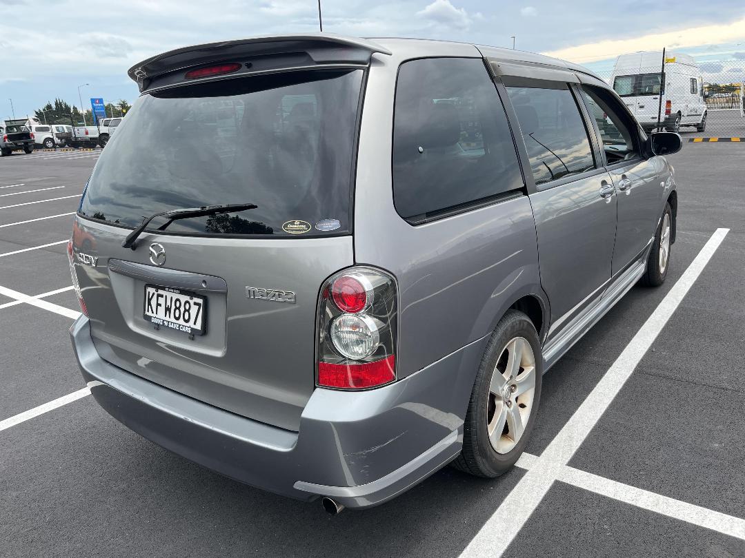 Photo '6' of Mazda MPV