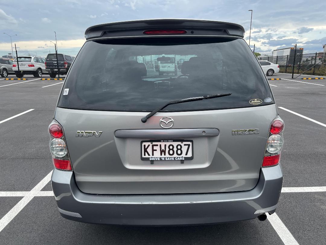 Photo '5' of Mazda MPV
