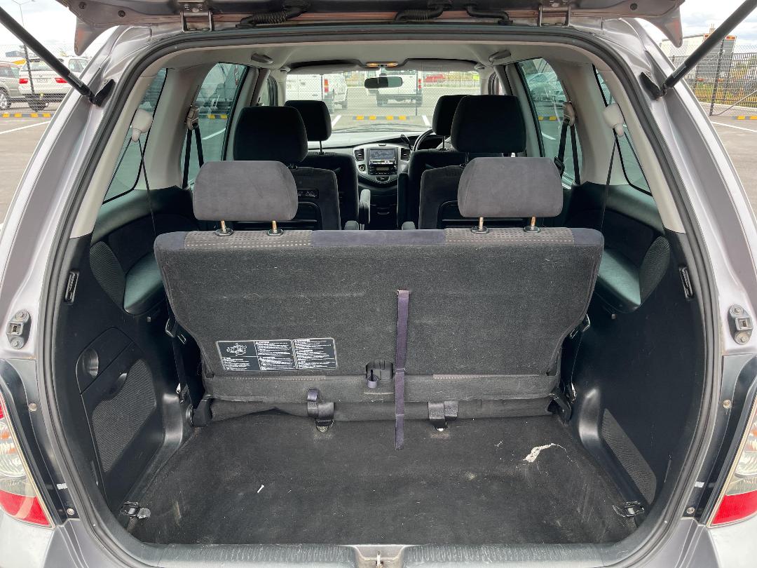 Photo '12' of Mazda MPV