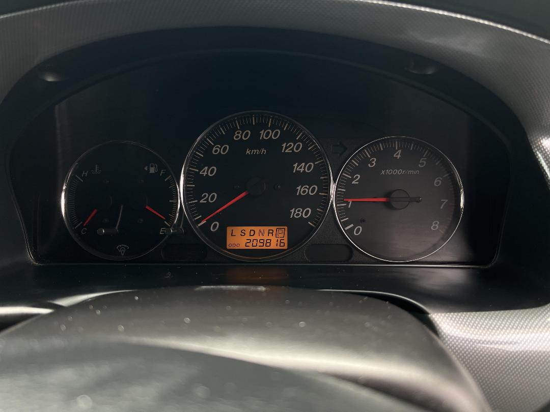 Photo '18' of Mazda MPV