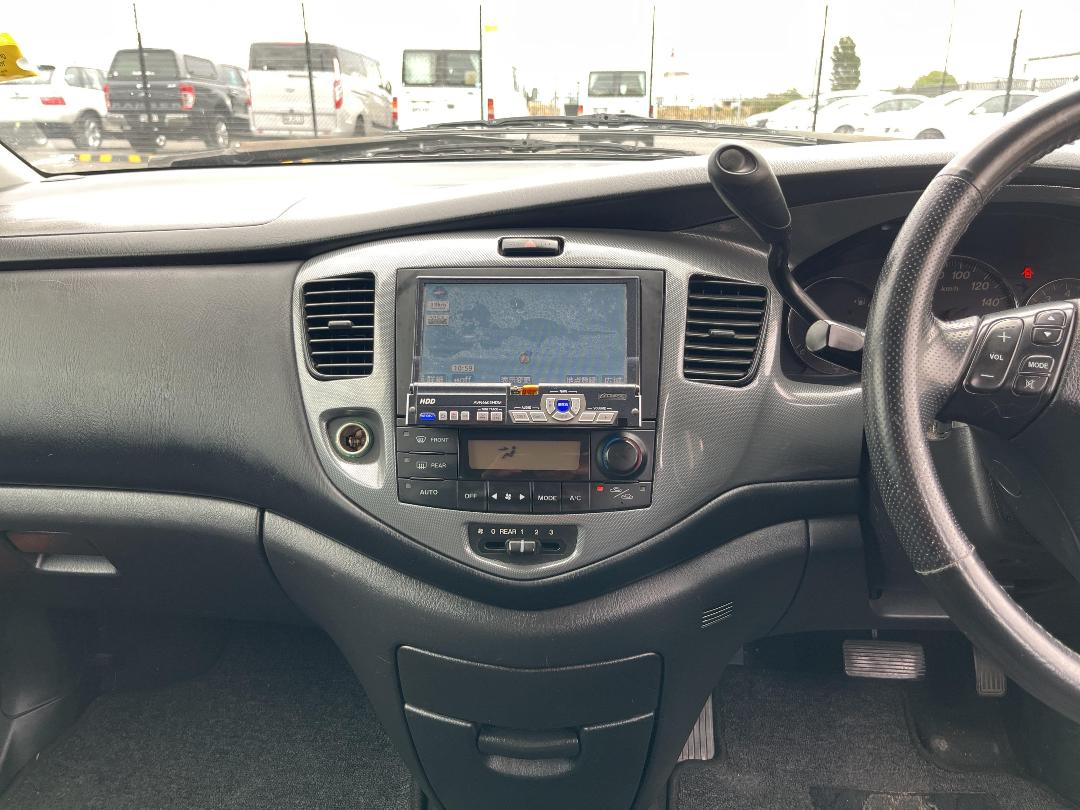 Photo '16' of Mazda MPV