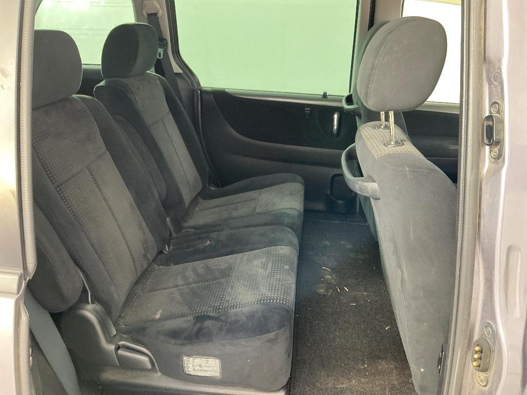 Photo '18' of Mazda MPV