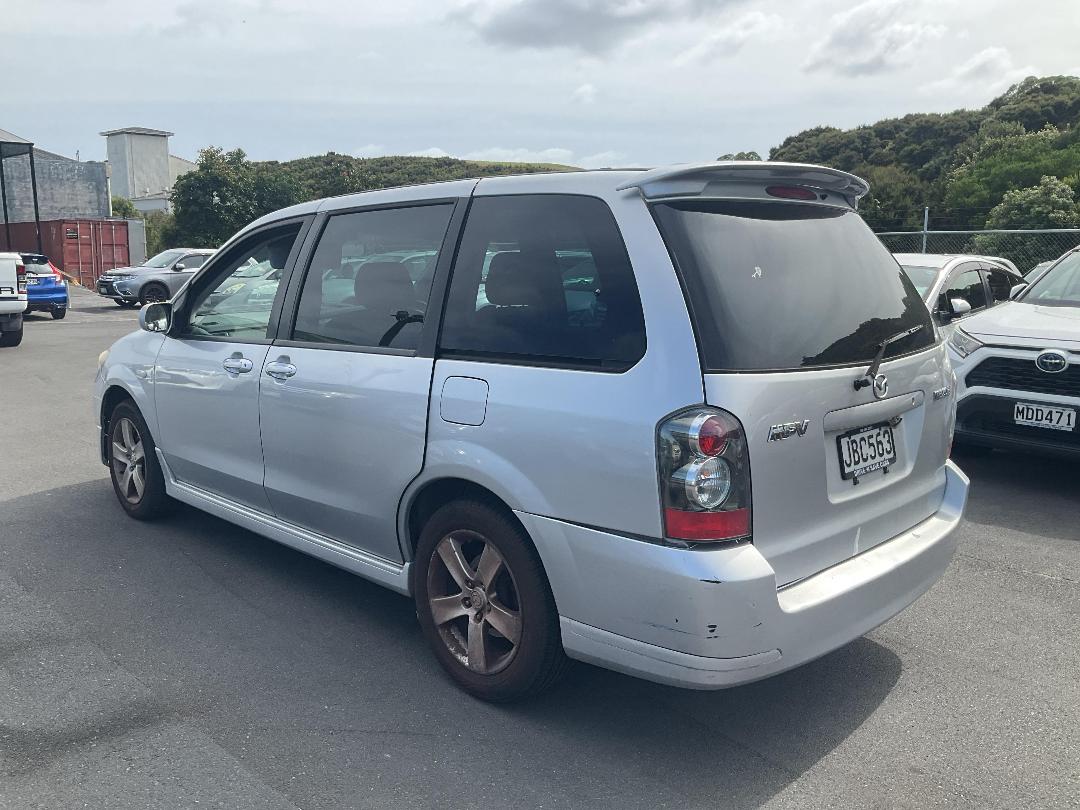 Photo '5' of Mazda MPV