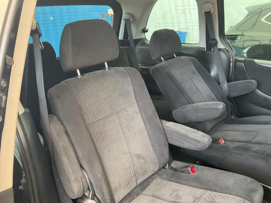 Photo '28' of Mazda MPV