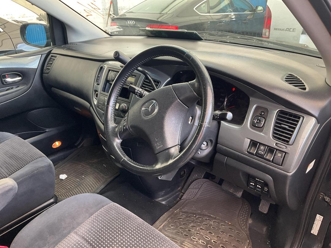 Photo '30' of Mazda MPV