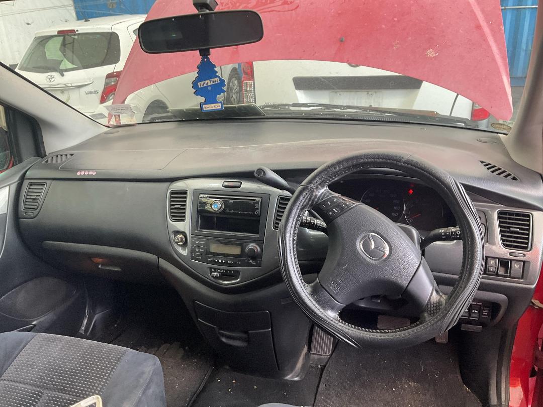 Photo '23' of Mazda MPV Photo '23' of Mazda MPV