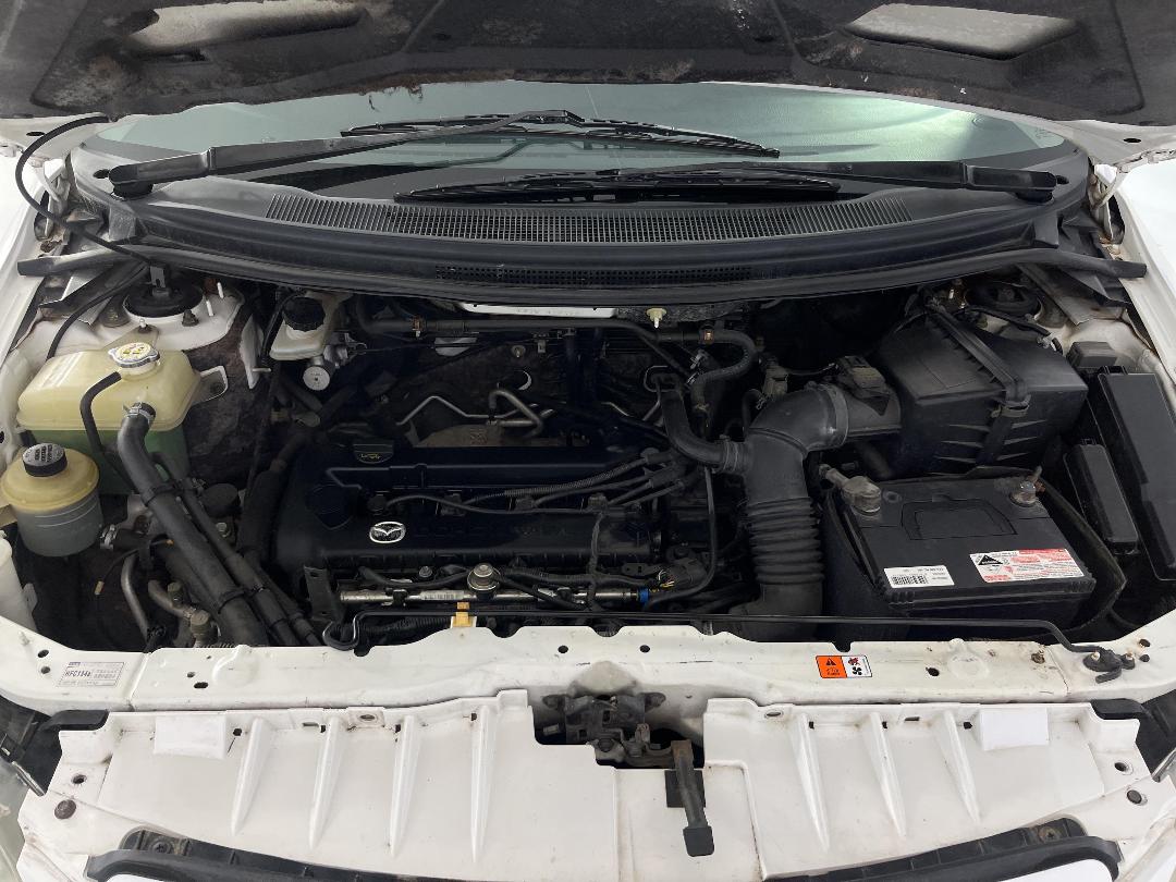 Photo '13' of Mazda MPV Photo '13' of Mazda MPV