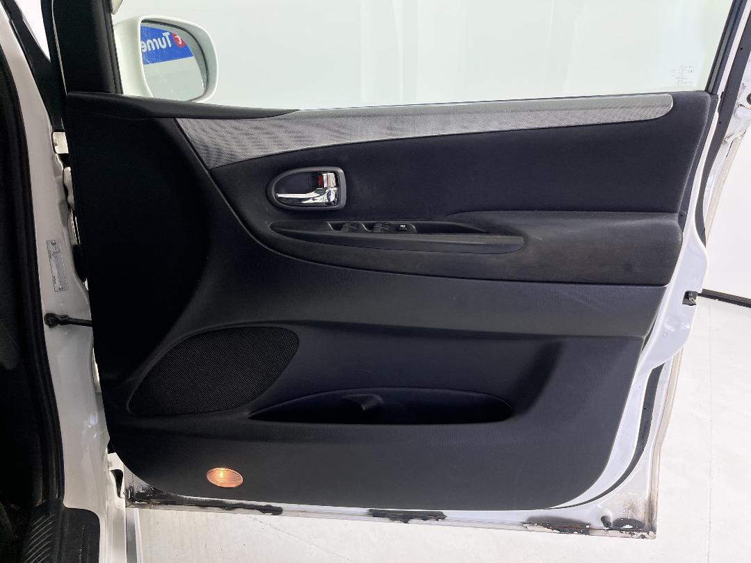 Photo '14' of Mazda MPV Photo '14' of Mazda MPV