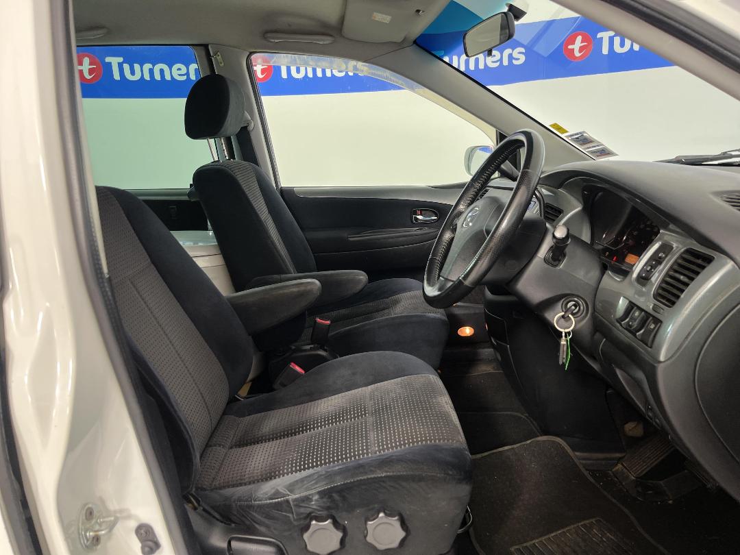 Photo '15' of Mazda MPV Photo '15' of Mazda MPV