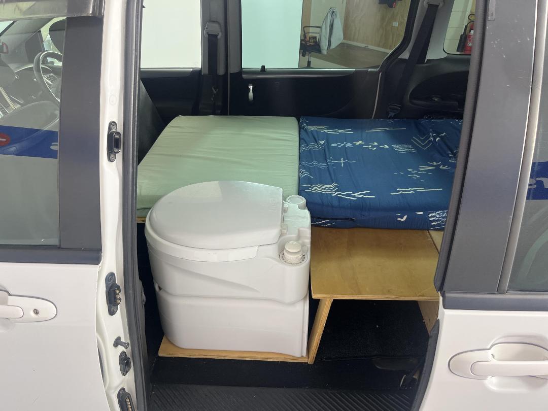 Photo '23' of Mazda MPV Photo '23' of Mazda MPV