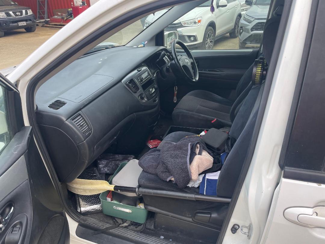 Photo '5' of Mazda MPV 2300 Photo '5' of Mazda MPV 2300