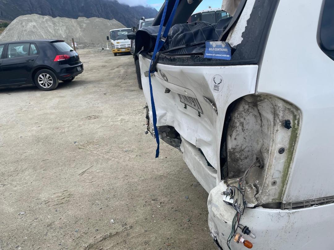 Photo '7' of Mazda MPV 2300 Photo '7' of Mazda MPV 2300