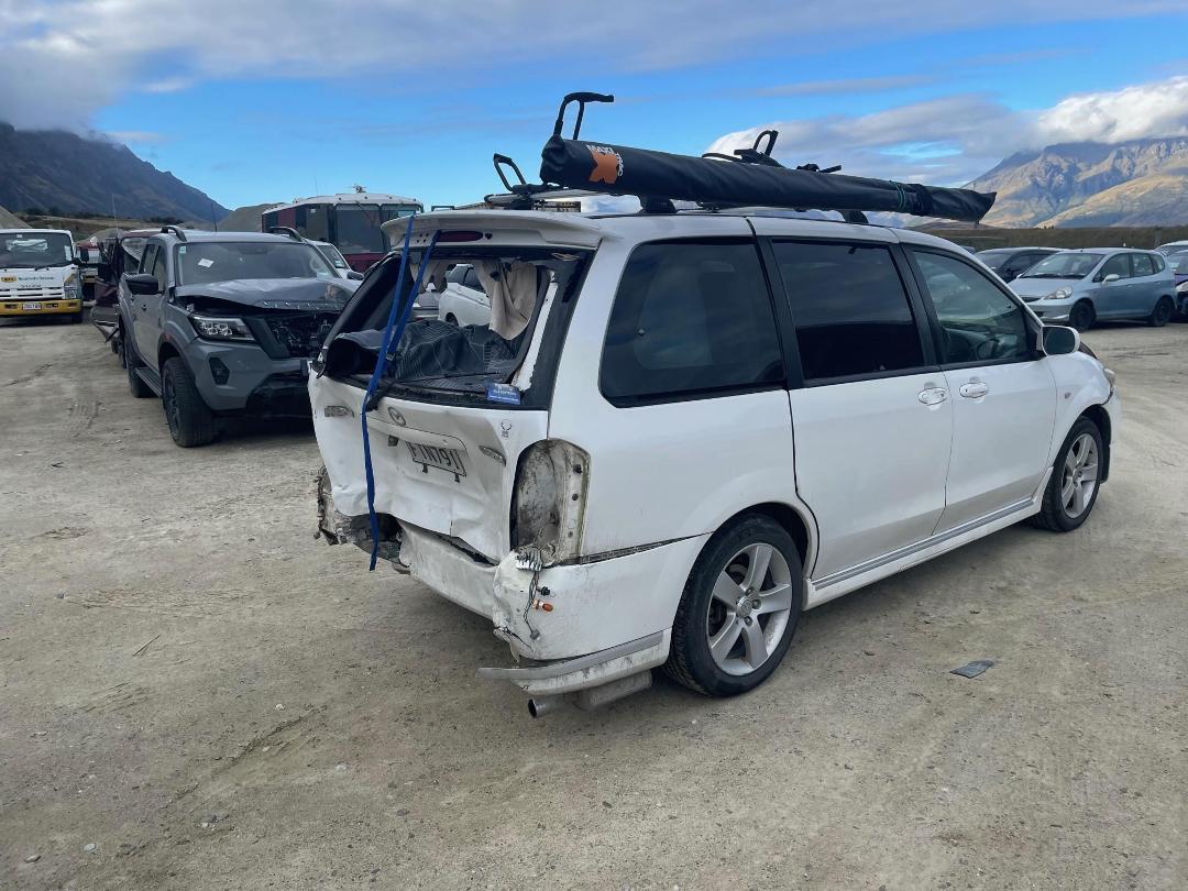 Photo '3' of Mazda MPV 2300 Photo '3' of Mazda MPV 2300