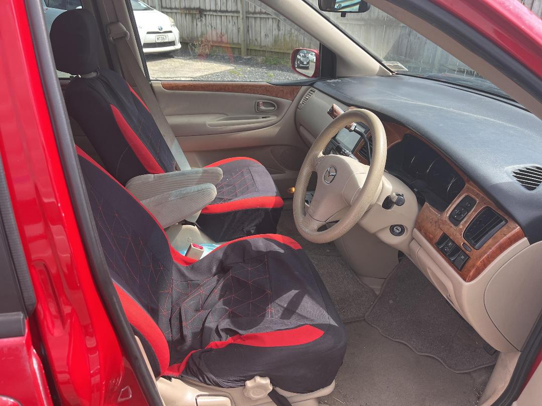 Photo '10' of Mazda MPV