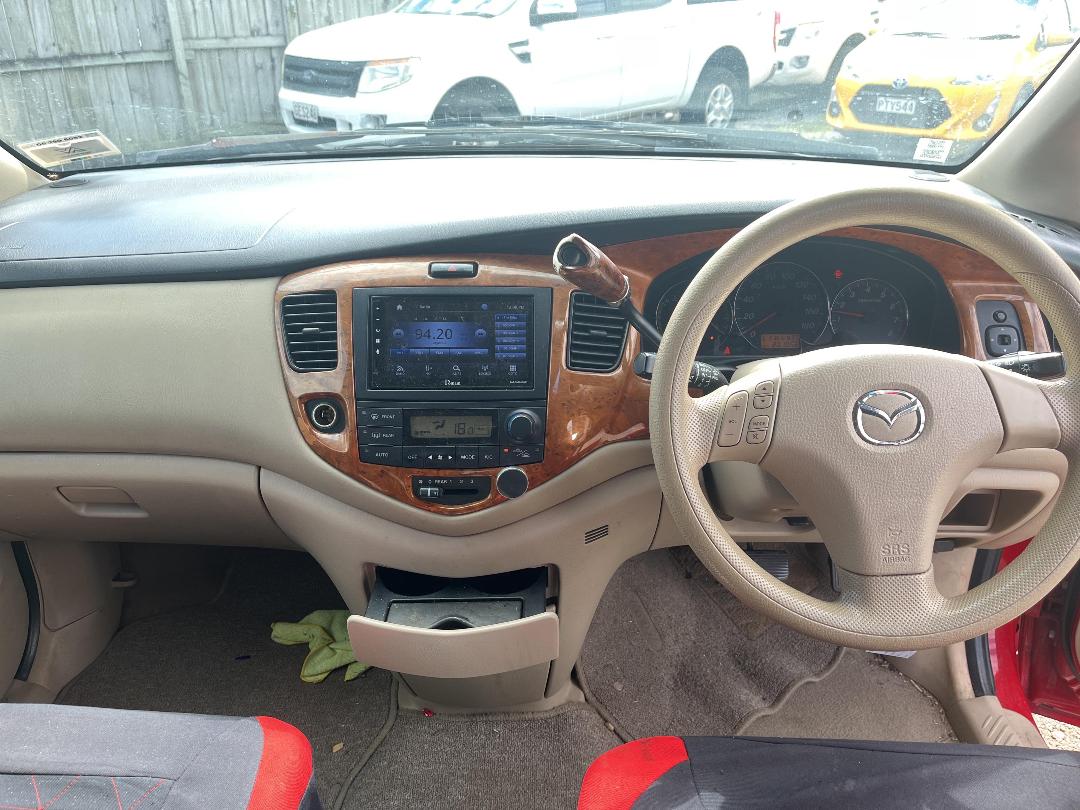 Photo '14' of Mazda MPV