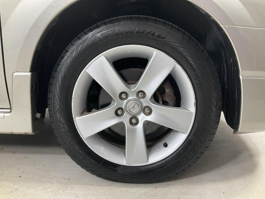 Photo '9' of Mazda MPV Photo '9' of Mazda MPV