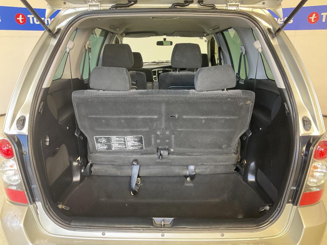 Photo '14' of Mazda MPV Photo '14' of Mazda MPV