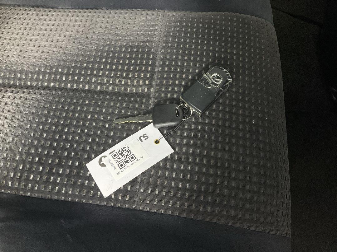 Photo '22' of Mazda MPV Photo '22' of Mazda MPV