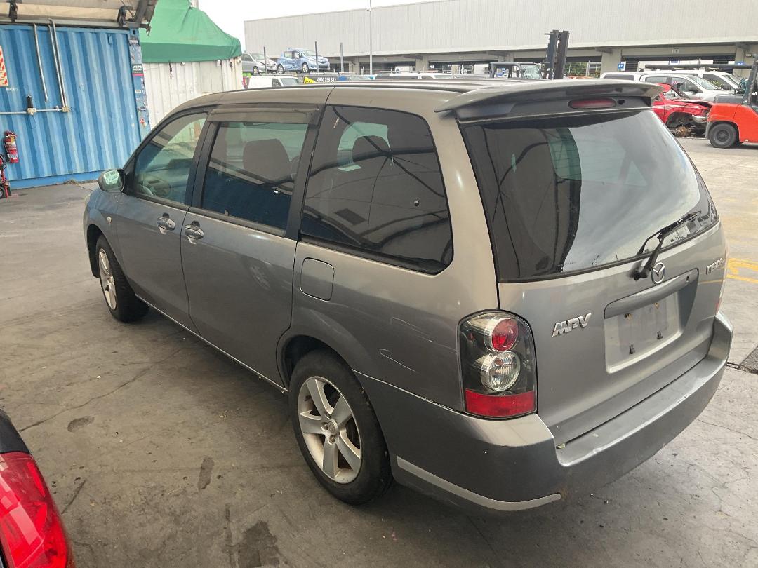 Photo '7' of Mazda MPV