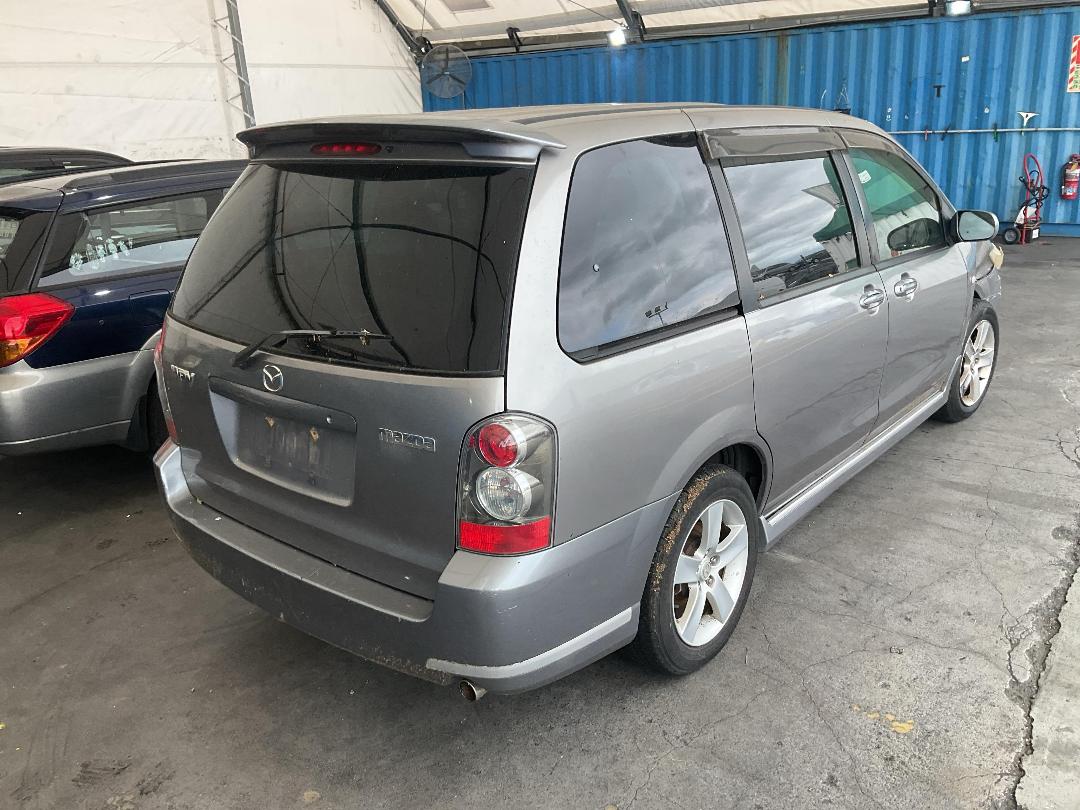 Photo '11' of Mazda MPV