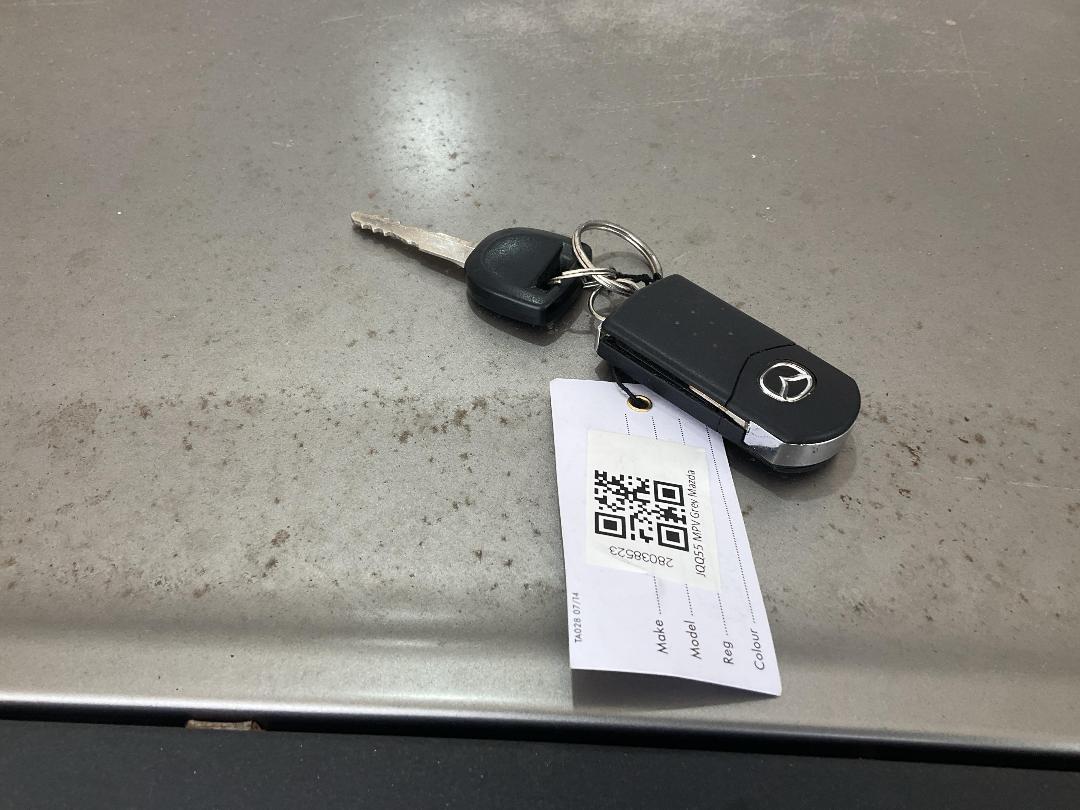 Photo '19' of Mazda MPV